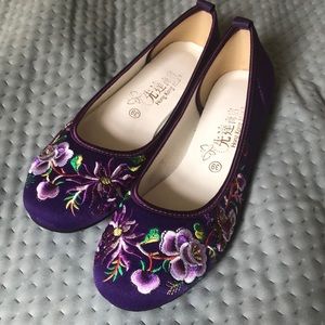 Brand New Custom Made Chinese Embroidery Flats Size 7
